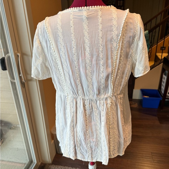 Cream Embroidered Torrid Blouse - Picture 2 of 5